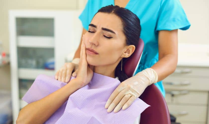 Choosing the Right Emergency Dentist in Sandy: What to Look For