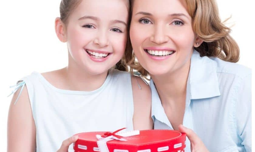 Gift Mom a Smile Makeover This Mother’s Day: Invest in Her Confidence